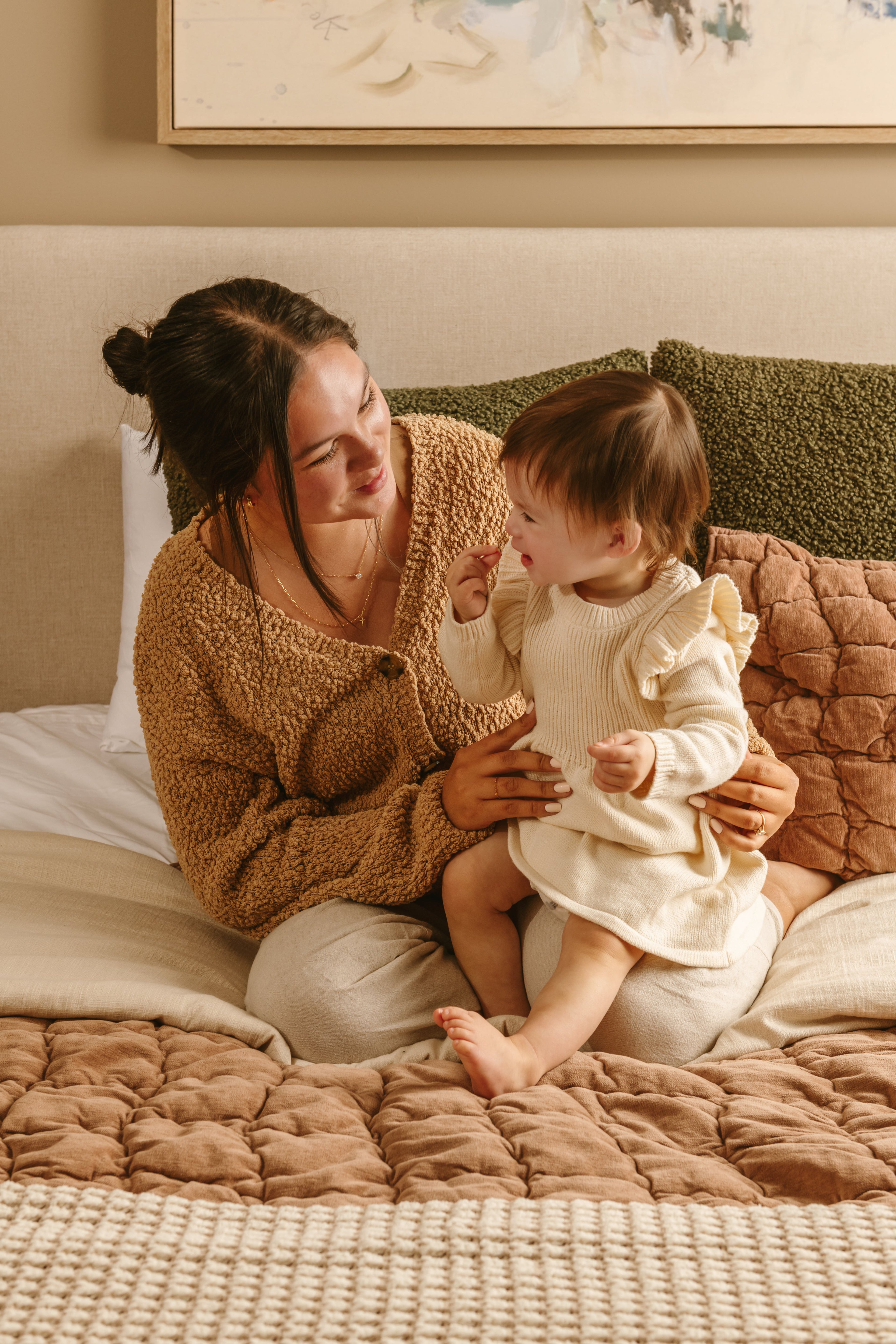 Bringing-Home-Baby-2-or-more-Embracing-the-Chaos-and-Finding-Your-New-Normal Le Lolo