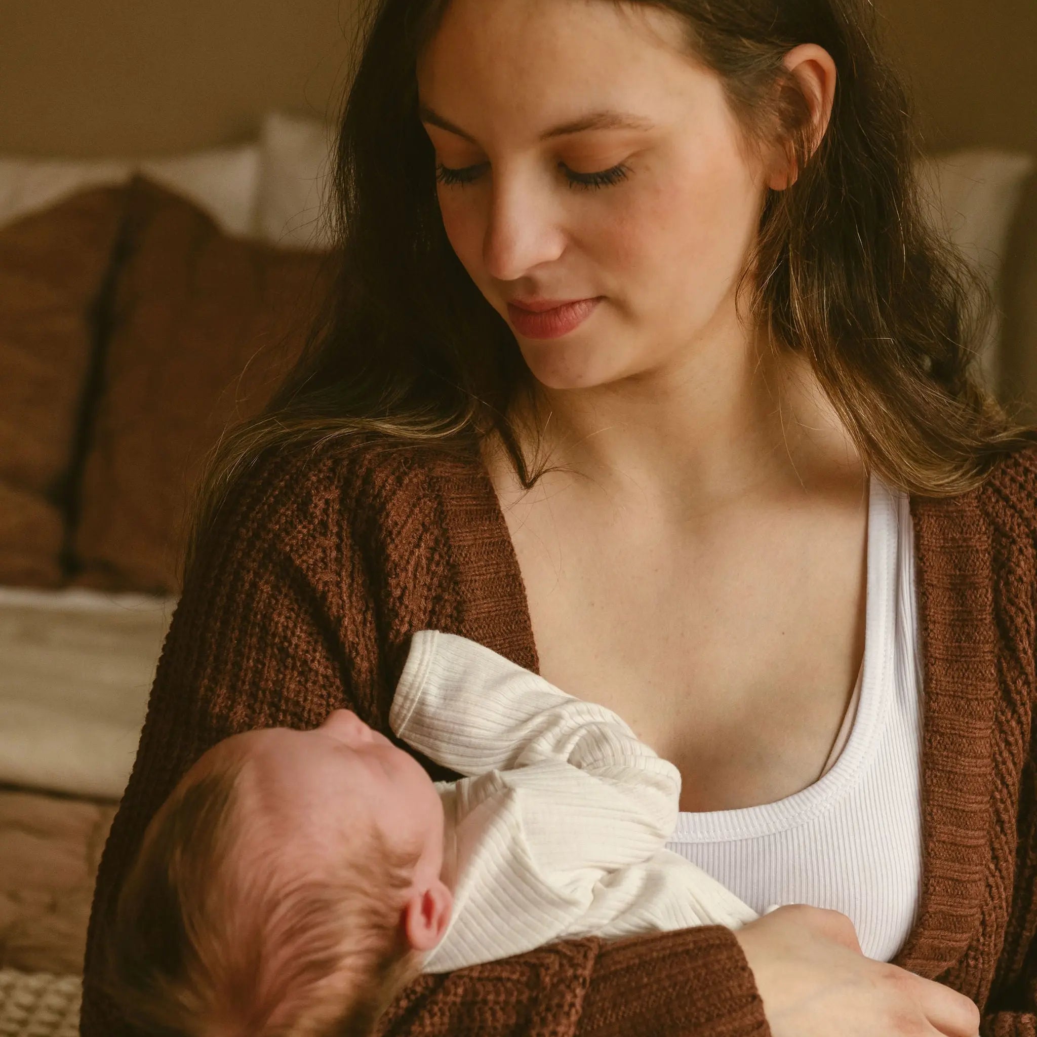 How To Prevent Mastitis While Breastfeeding. What Do Early Signs Of Mastitis Feel Like? How To Prevent It And What To Do If You Get It. Le Lolo