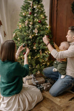The-Heart-of-the-Holidays-Building-Traditions-That-Last-a-Lifetime Le Lolo