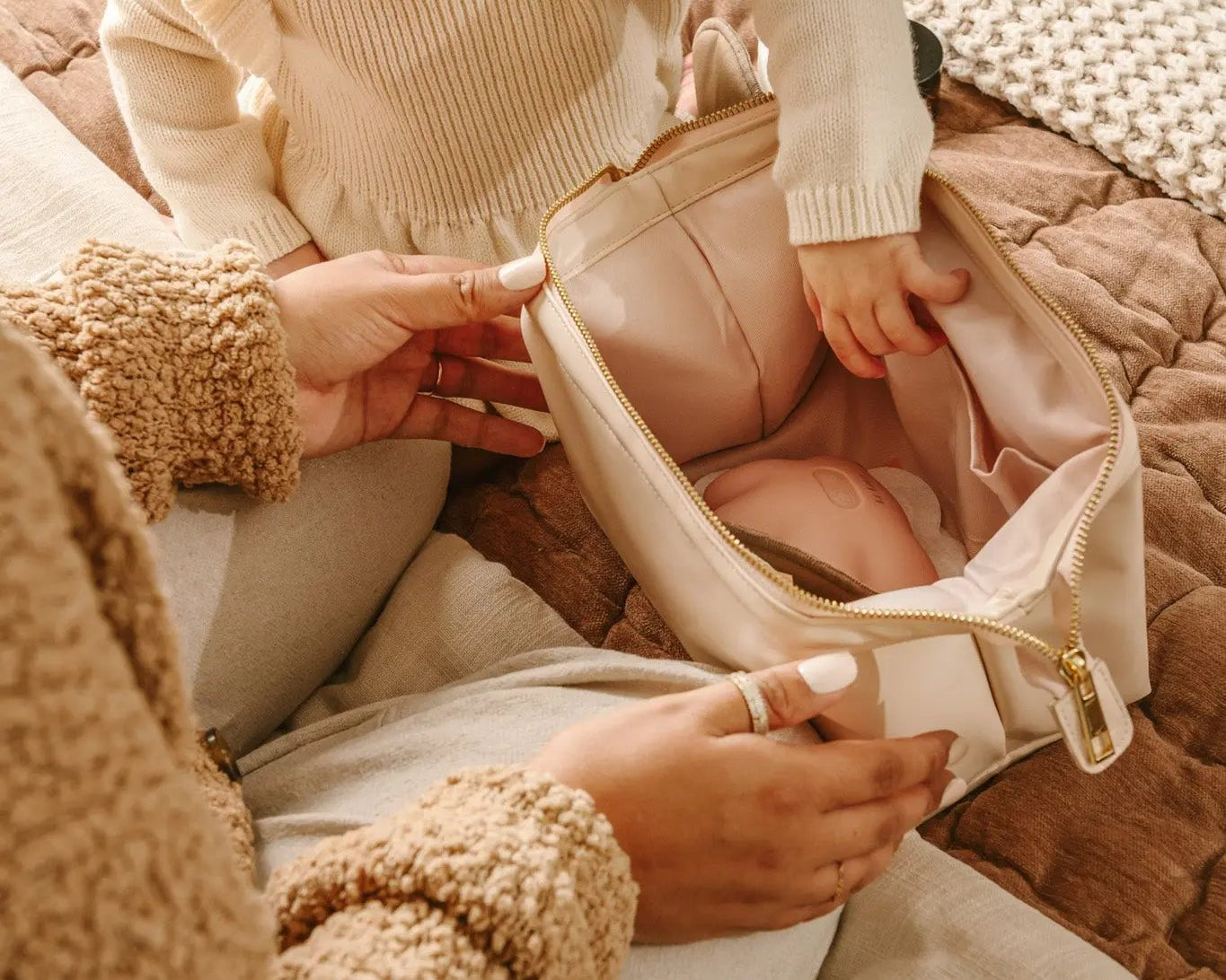 Premium diaper bag pouch – leather mama travel organizer with zipper