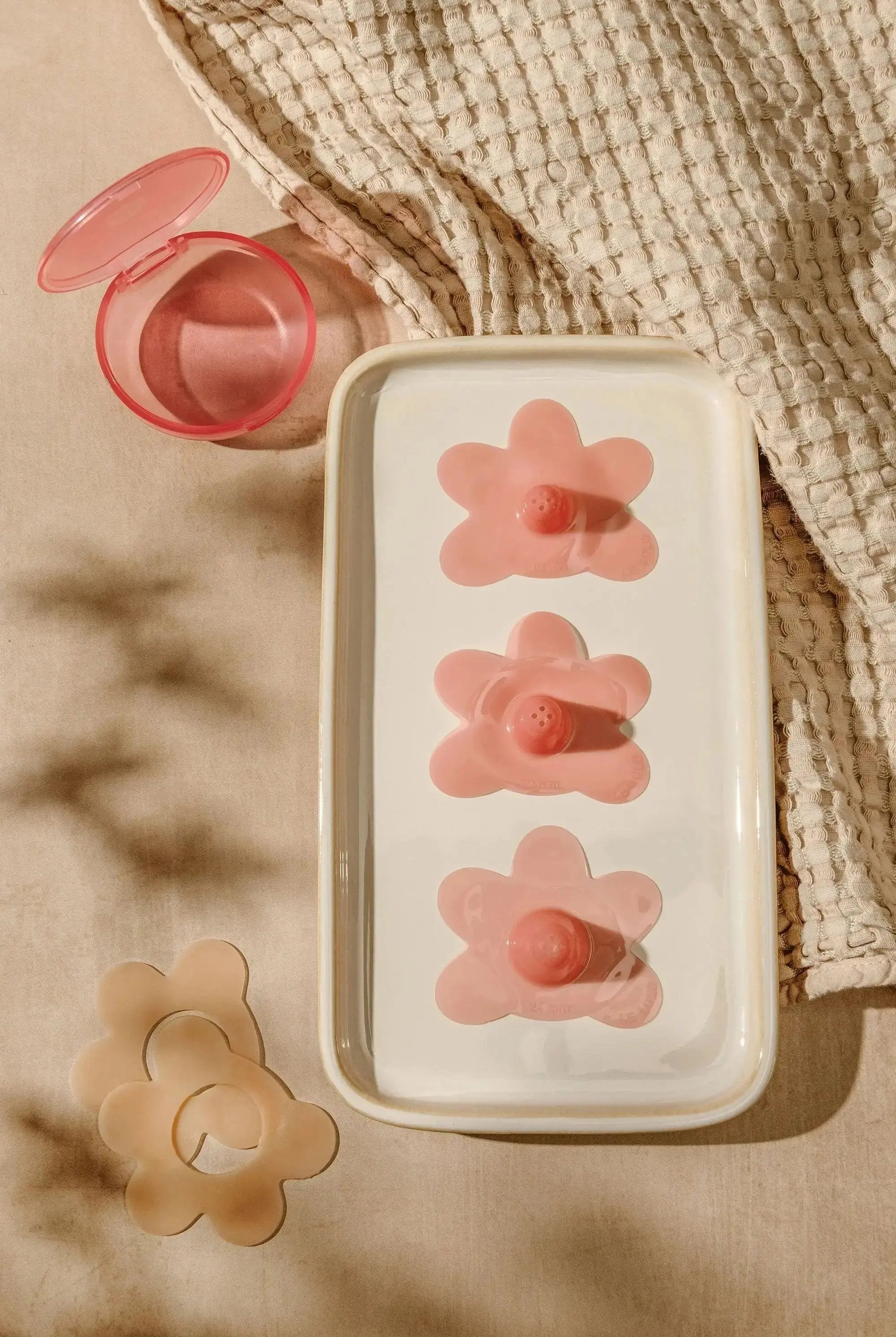 Buy colored nipple shield online – soft silicone nipple guard for moms