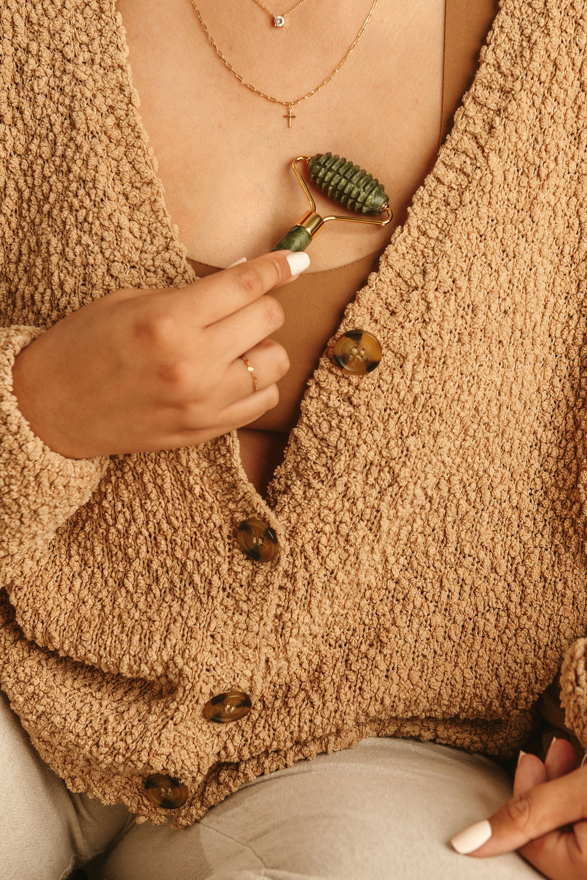 Breast roller for lactation – cooling jade massage tool for mothers