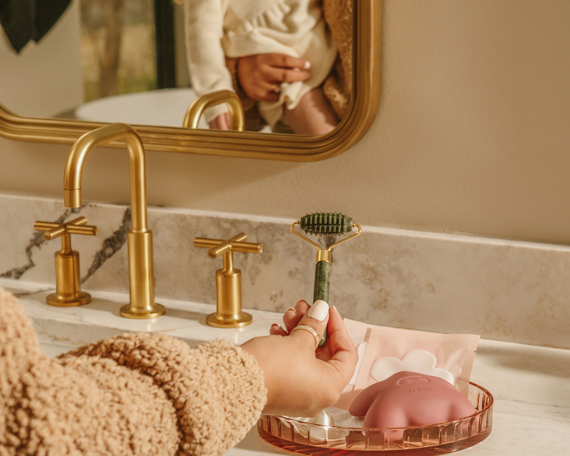 Jade ridged roller – postpartum massage tool for natural lactation relief