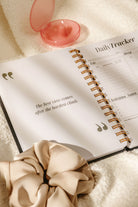 Nipple shield holder – travel-friendly storage case for new mothers