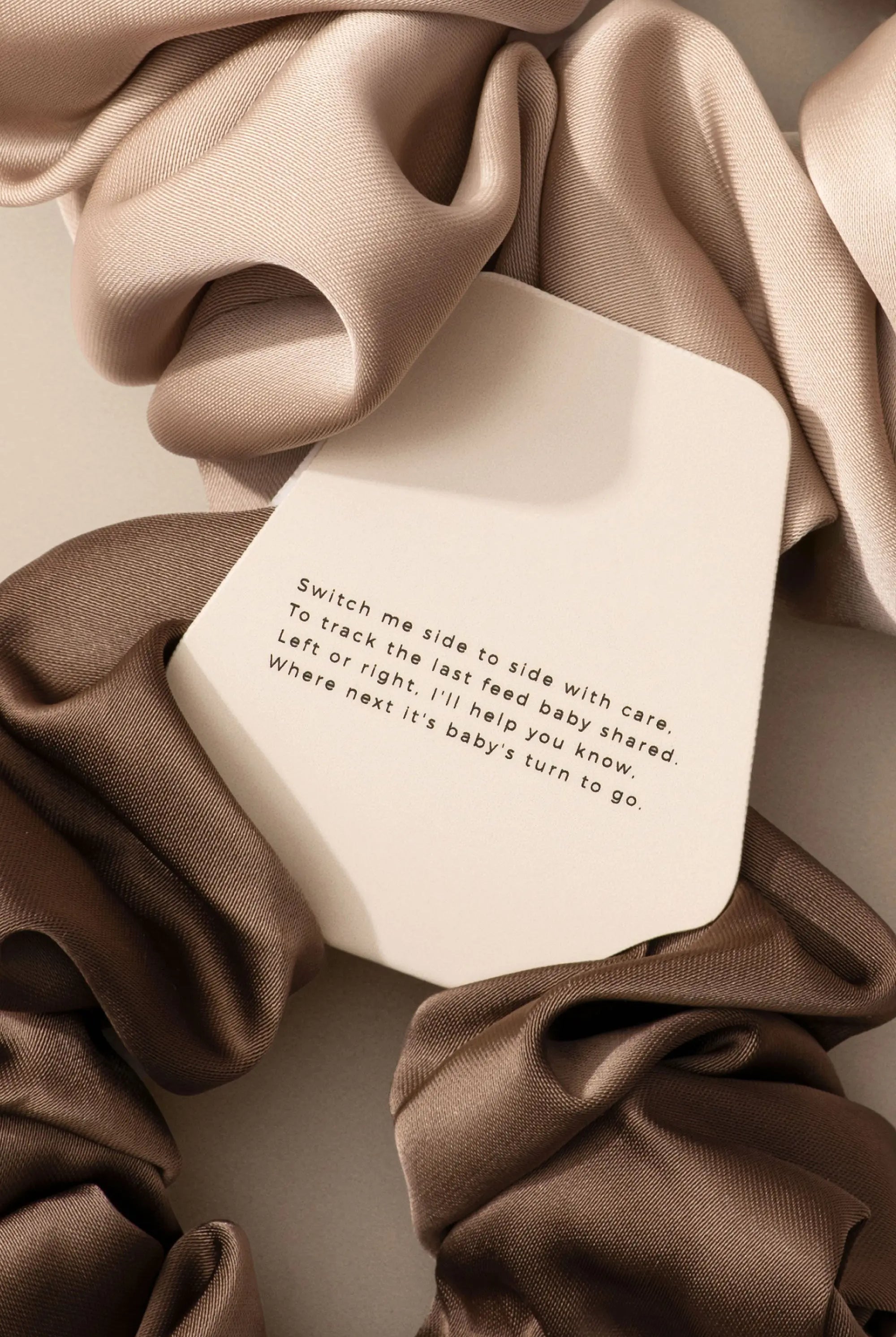 Breastfeeding reminder band – nursing scrunchie for moms