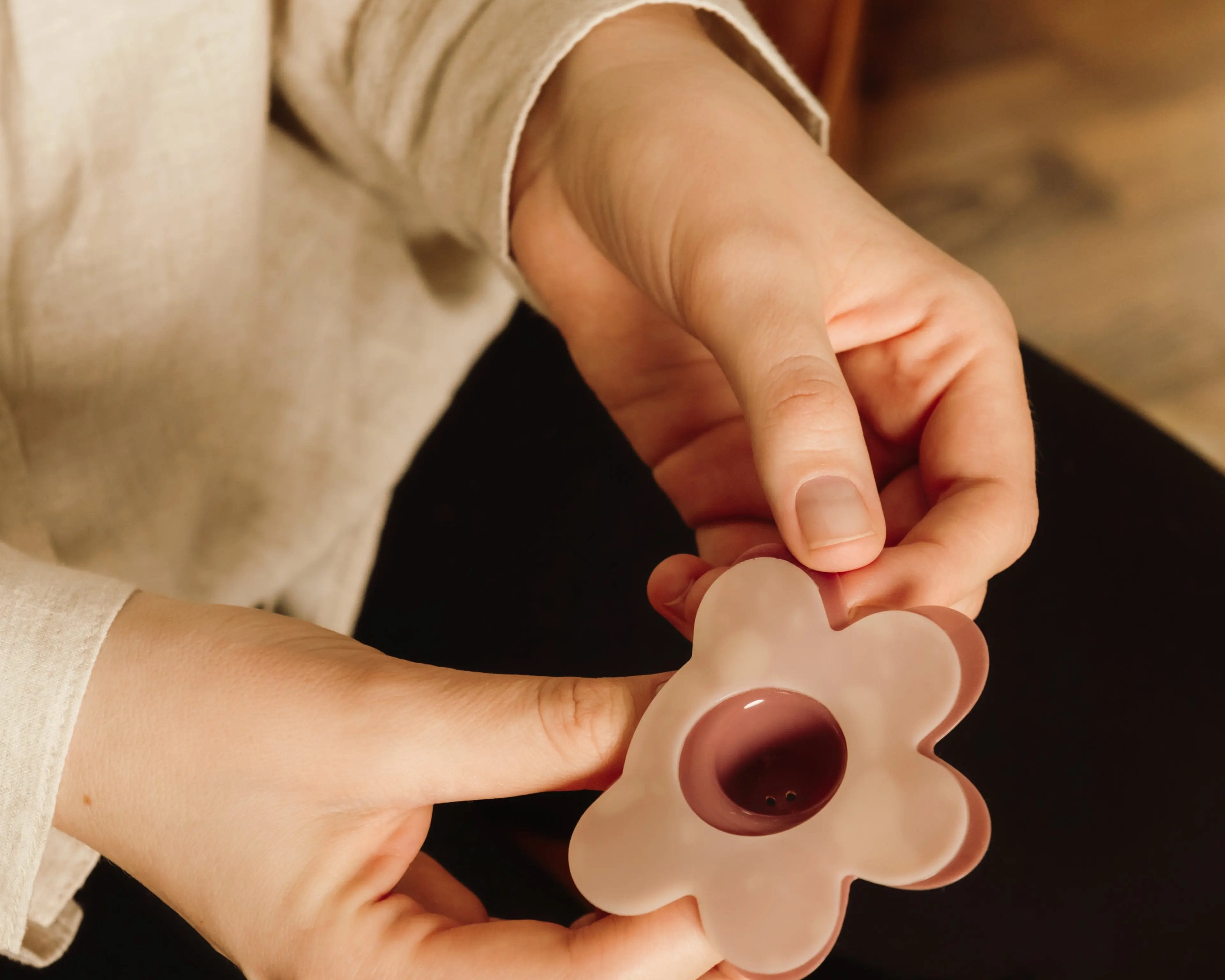 Silicone nipple shield sticker – gentle protection for breastfeeding mothers