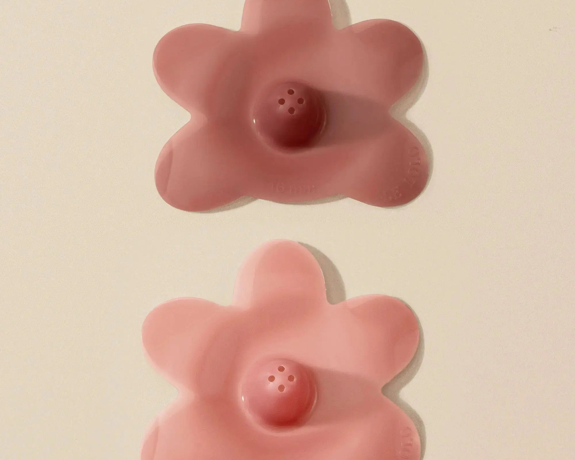 Nipple protector for breastfeeding – safe and flexible silicone design