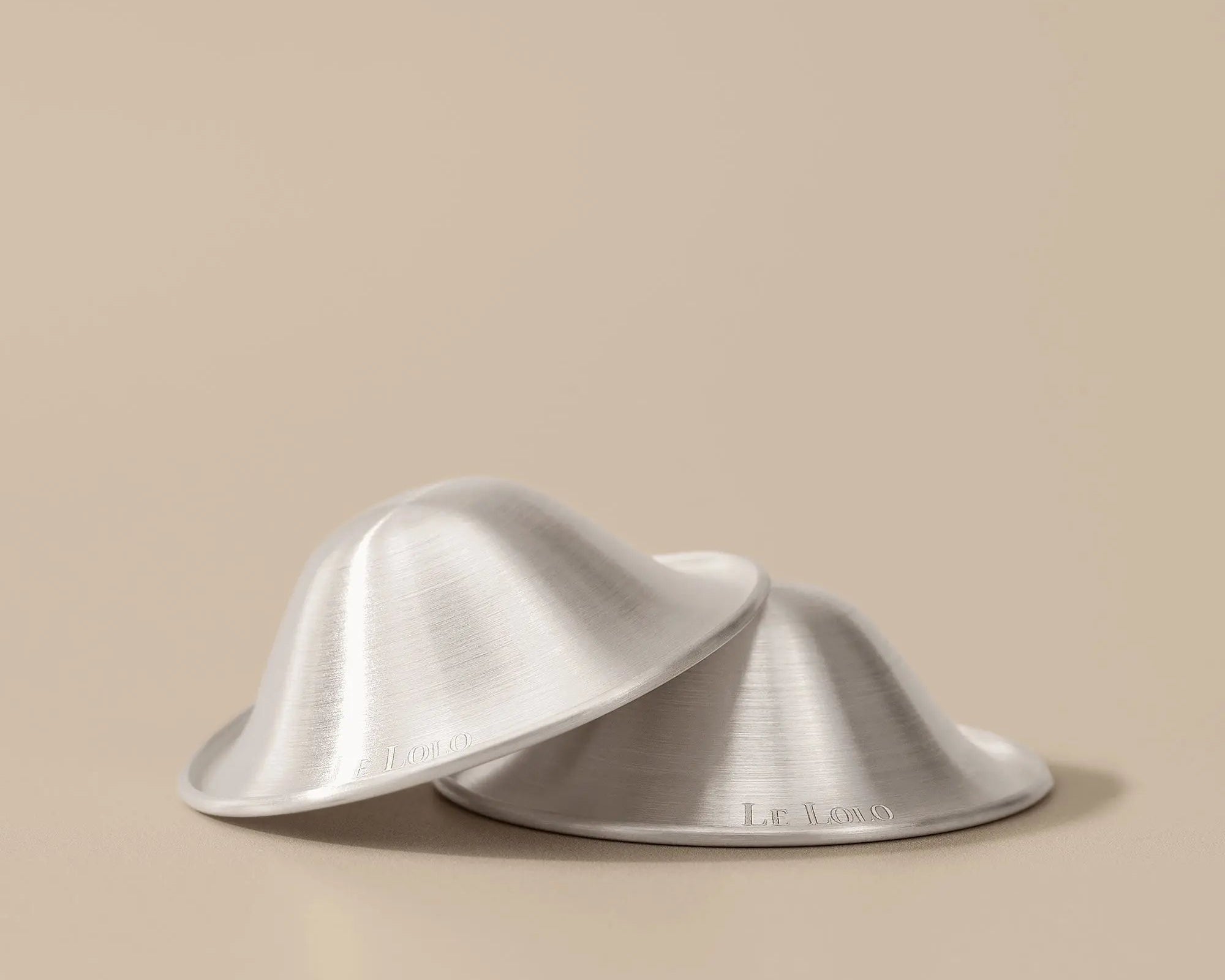 Silver nipple cups – natural protection for breastfeeding mothers