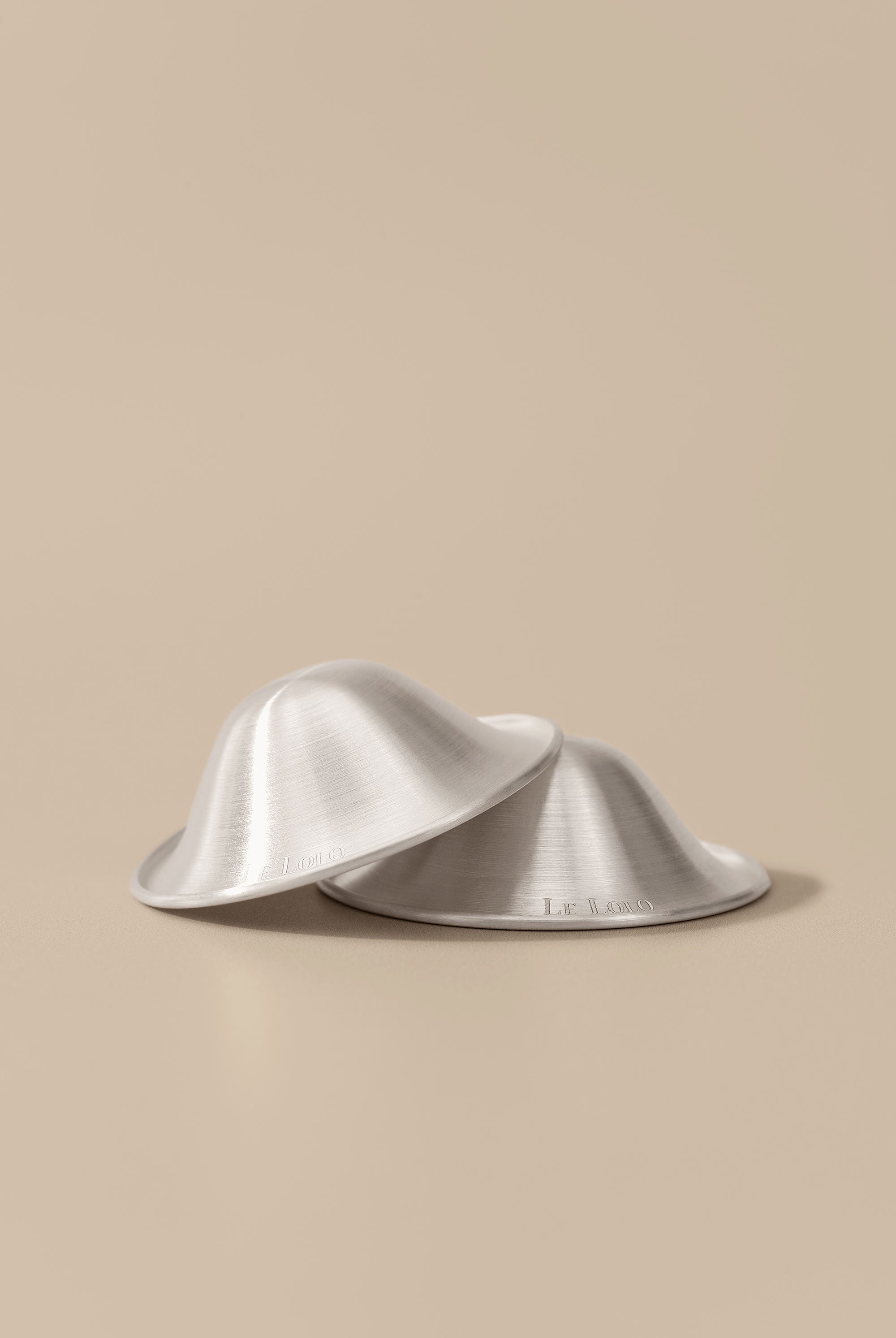 Silver nipple cups – natural protection for breastfeeding mothers