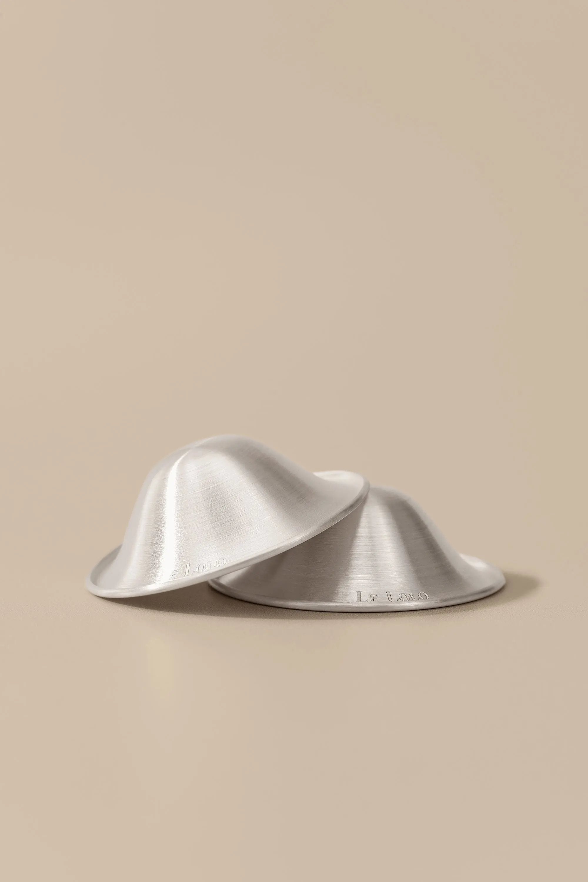 Silver nipple cups – natural protection for breastfeeding mothers