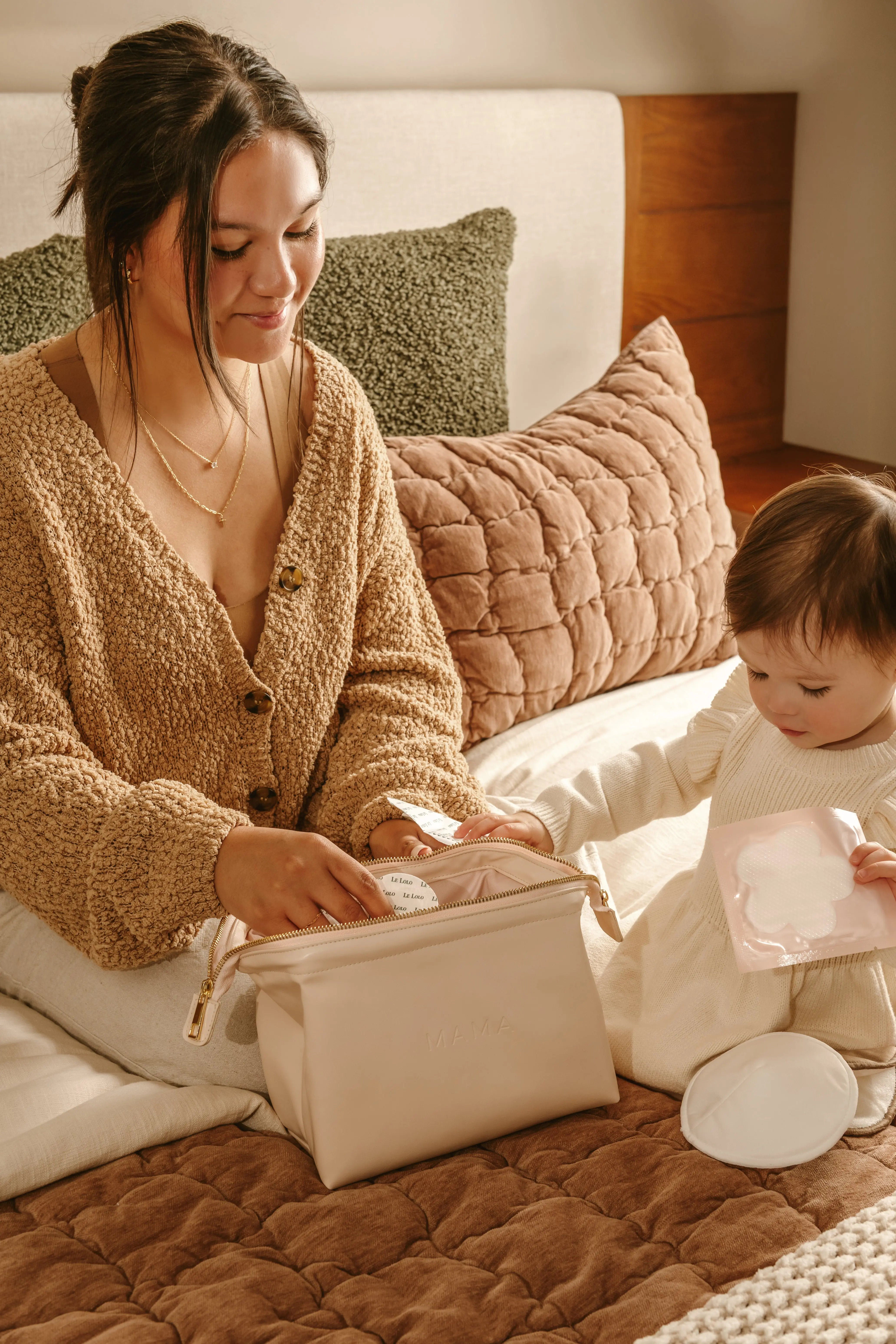 New-Mom-Overwhelm-5-Tips-to-Get-You-Back-on-Track Le Lolo