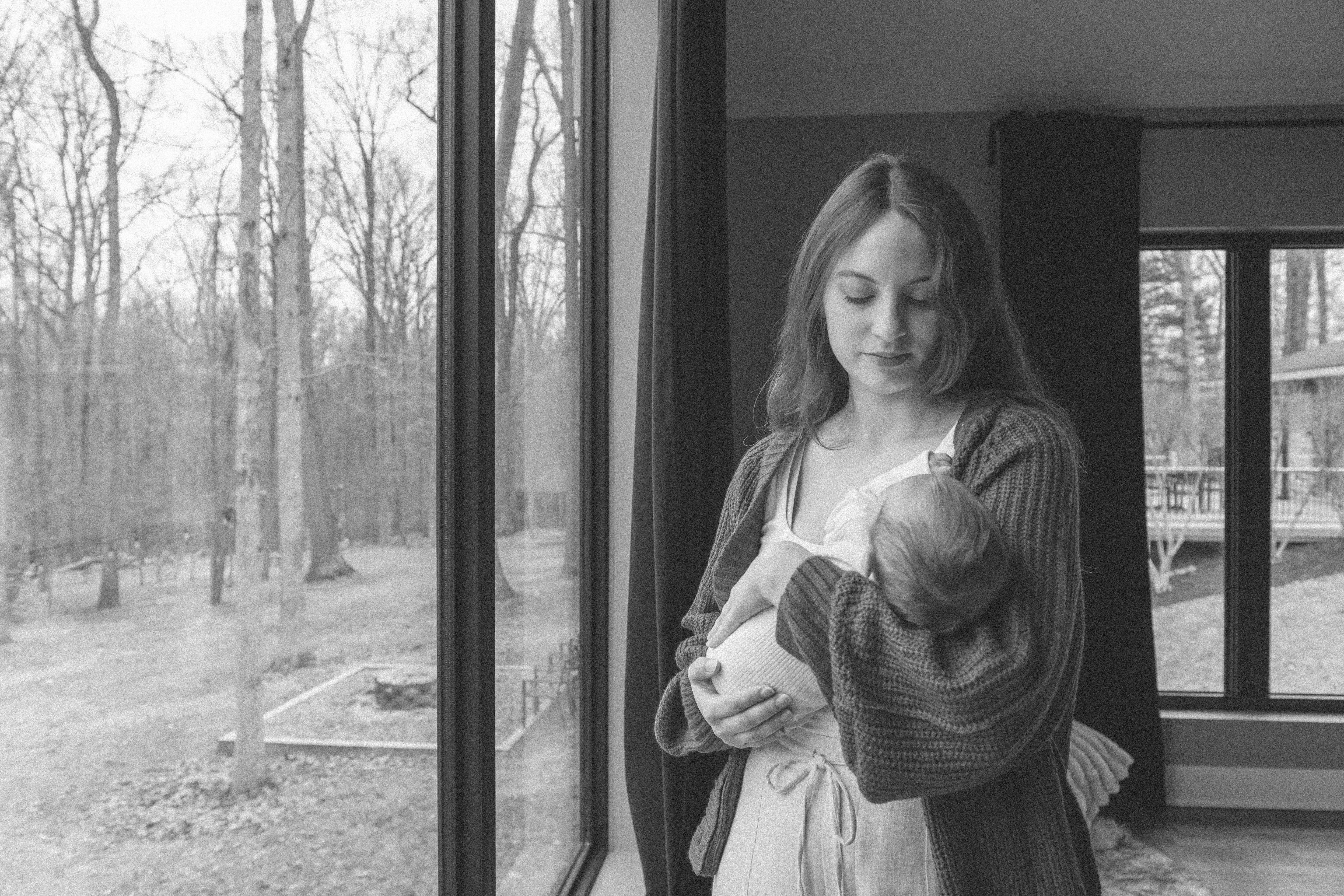 Your-Guide-to-Finding-the-Perfect-Lactation-Consultant Le Lolo