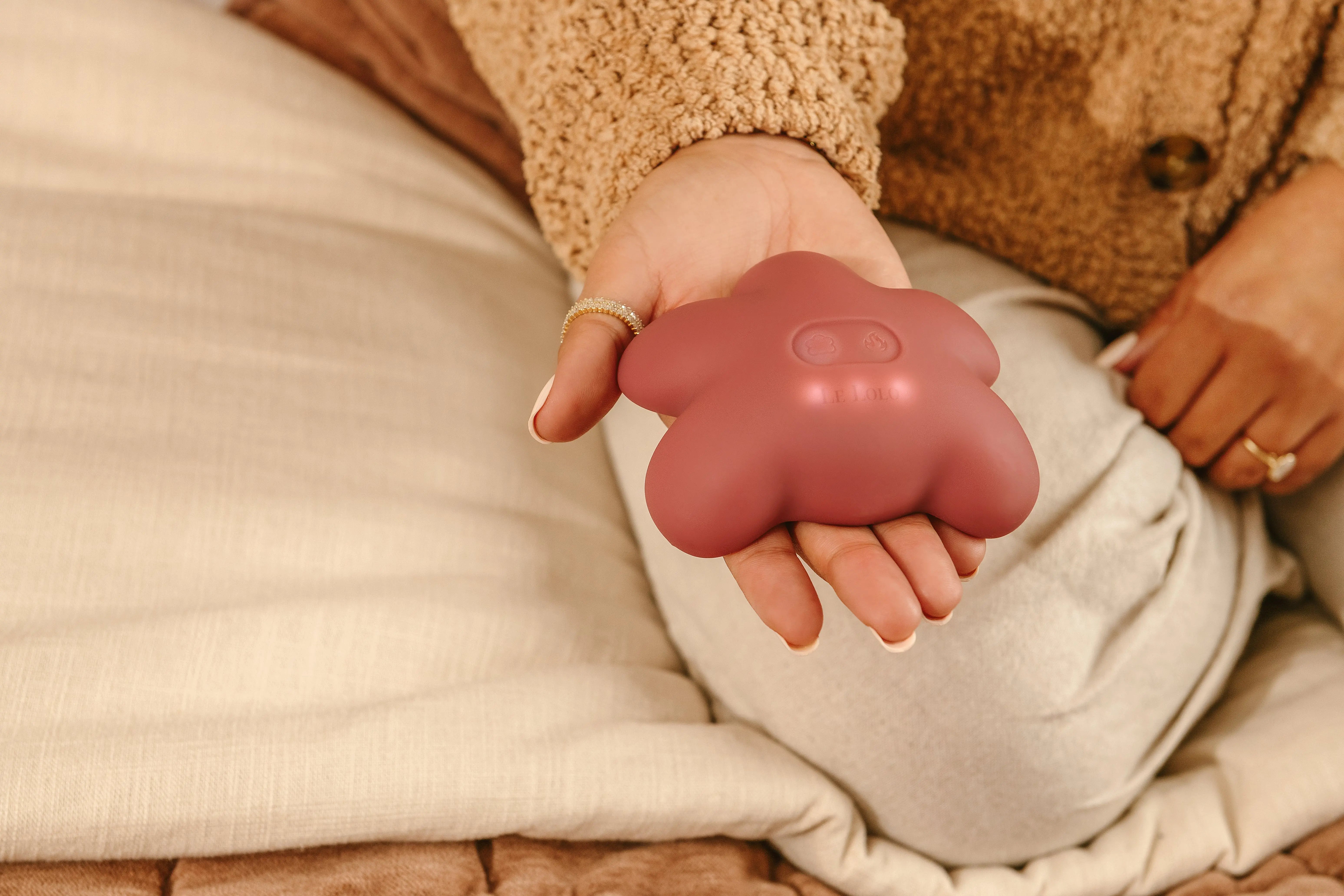 Why-Pretty-Things-Matter-in-Postpartum-Yes-Really Le Lolo