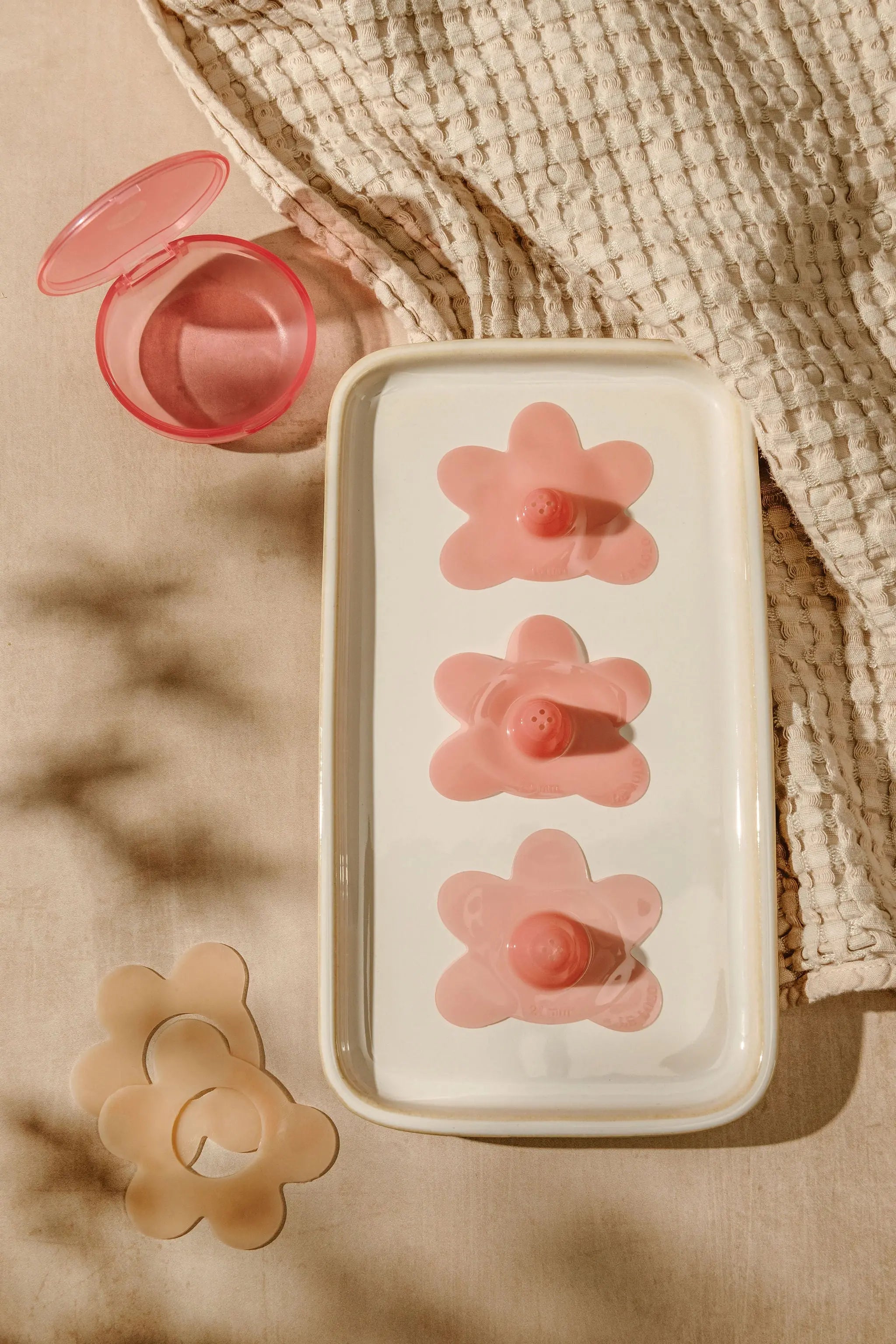 A Doula’s Perspective on the "Perfect Fit Kit" Nipple Shield Set by Le Lolo Le Lolo