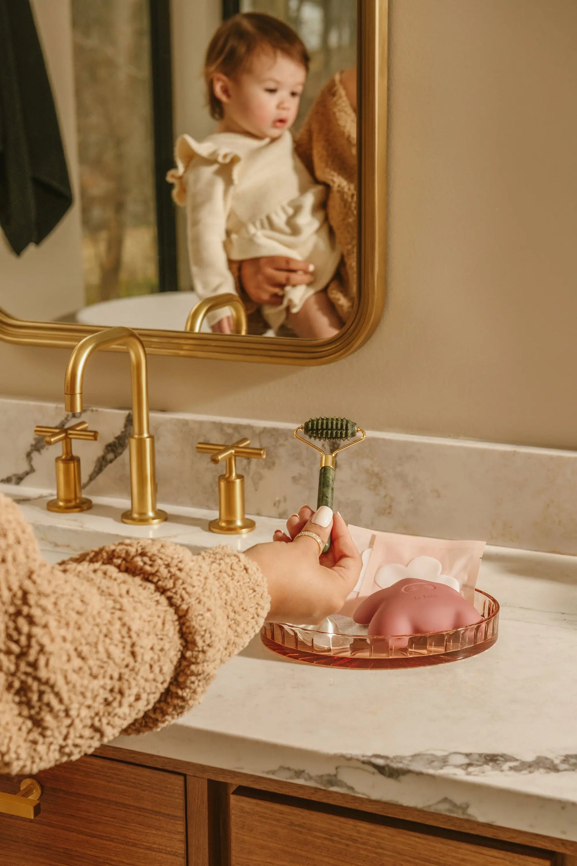 Breastfeeding jade roller for engorgement discomfort