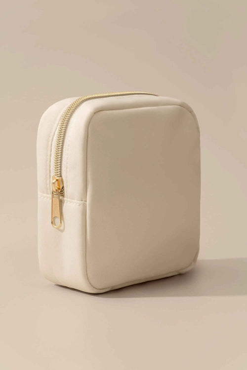 Le Lolo waterproof pouch for nursing essentials