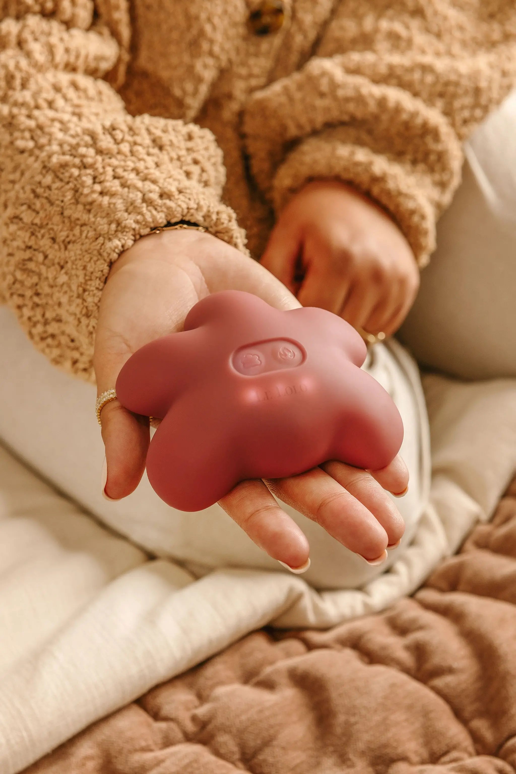 Flower lactation massager used for clogged milk ducts